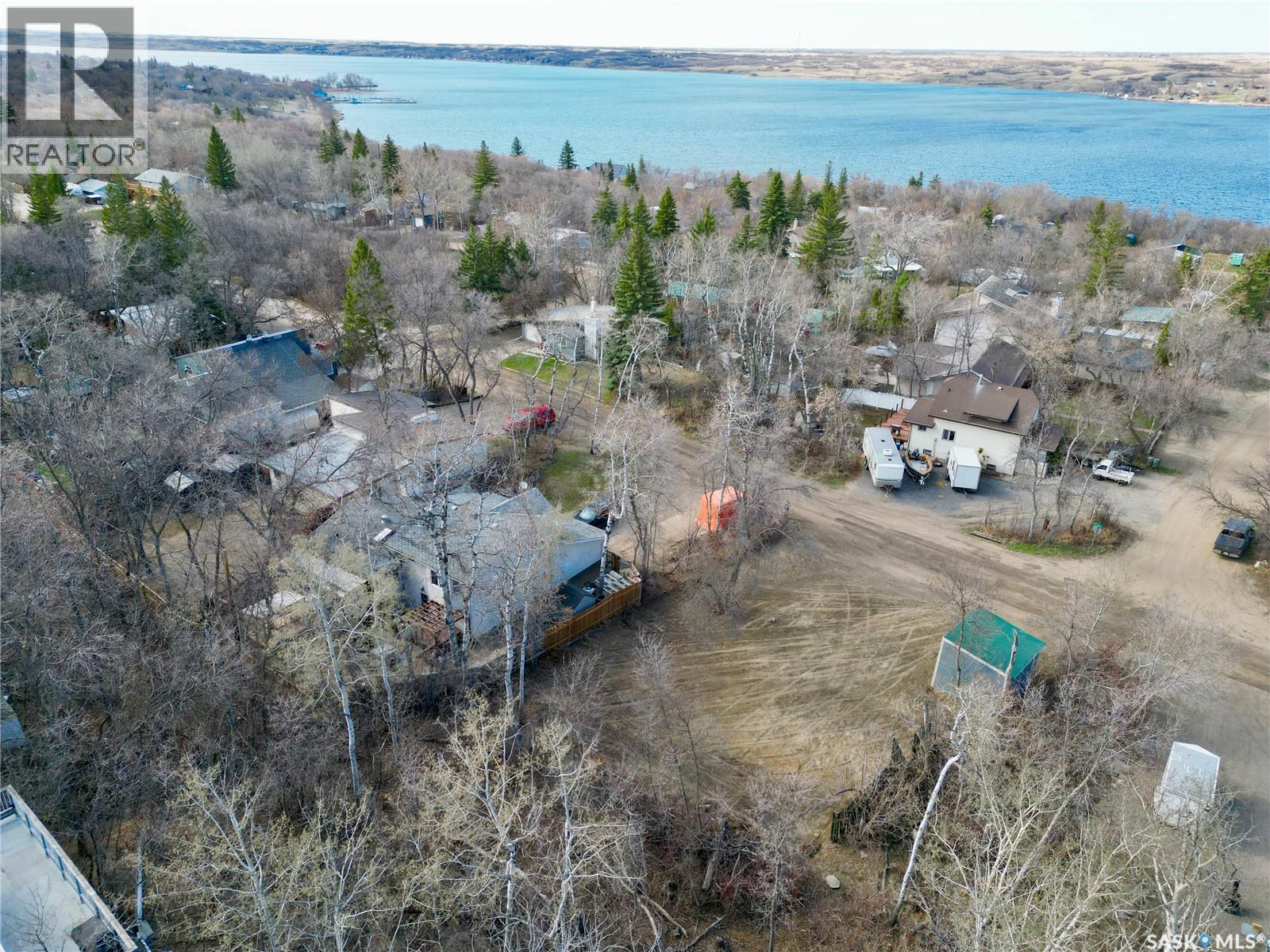 1207 6Th Avenue, Regina Beach, SK