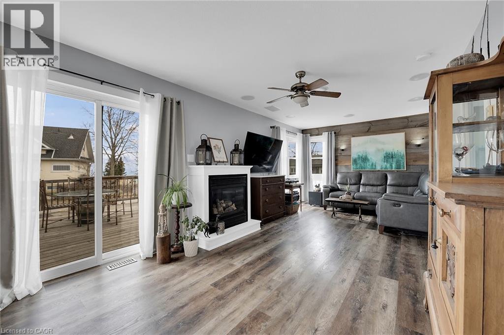 3 Wilcox Drive, Nanticoke, ON - Indoor Photo Showing Living Room With Fireplace