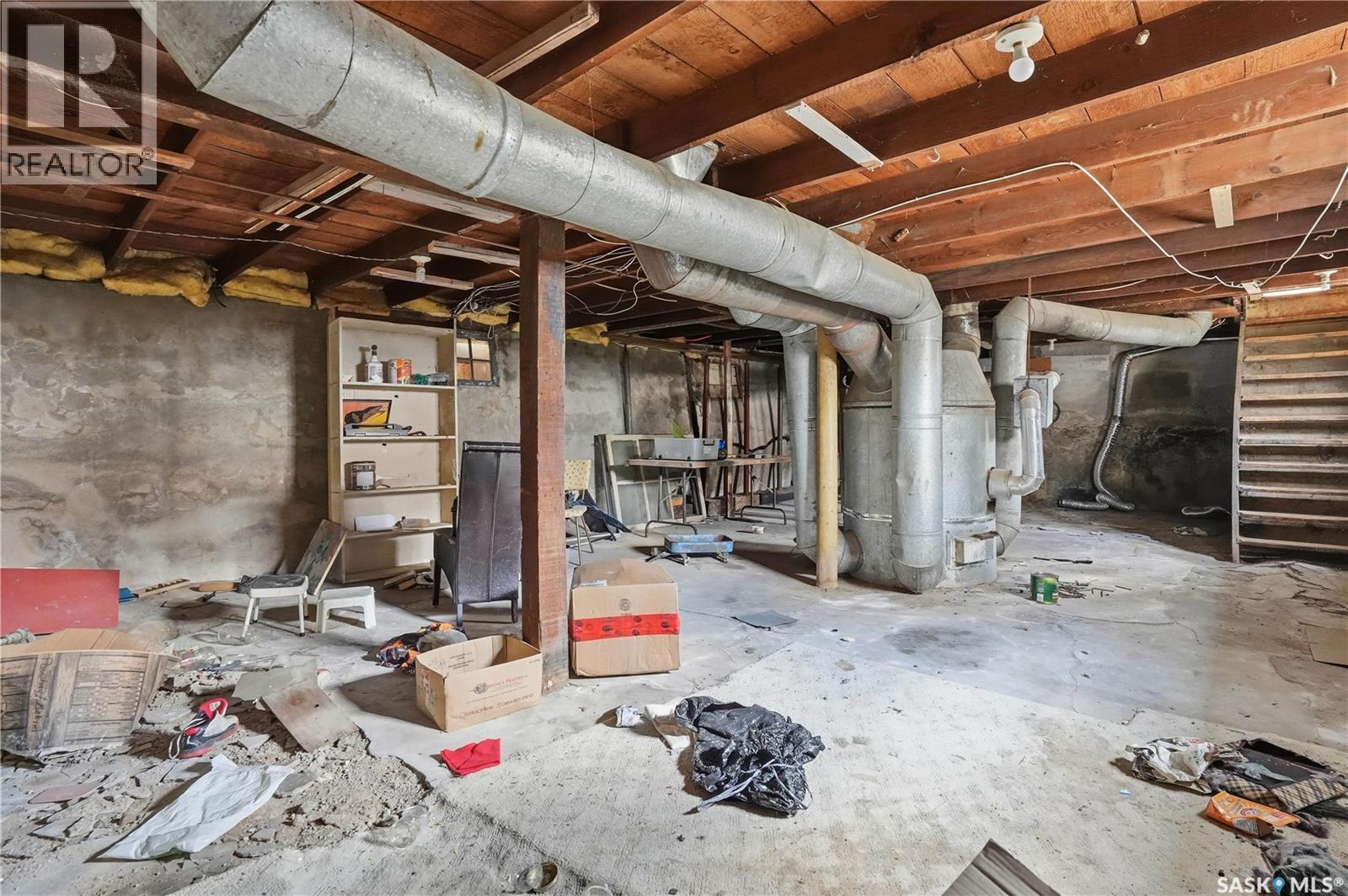 1284 3Rd Avenue Ne, Moose Jaw, SK - Indoor Photo Showing Basement