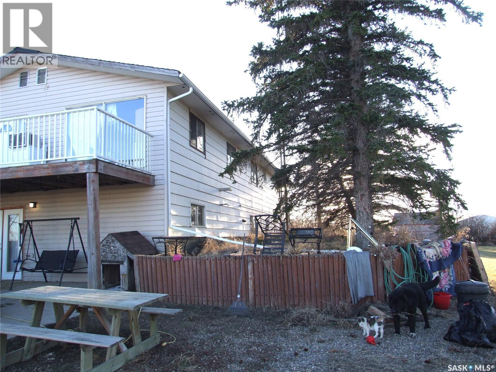 101 Railway Avenue, Lancer, SK - Outdoor