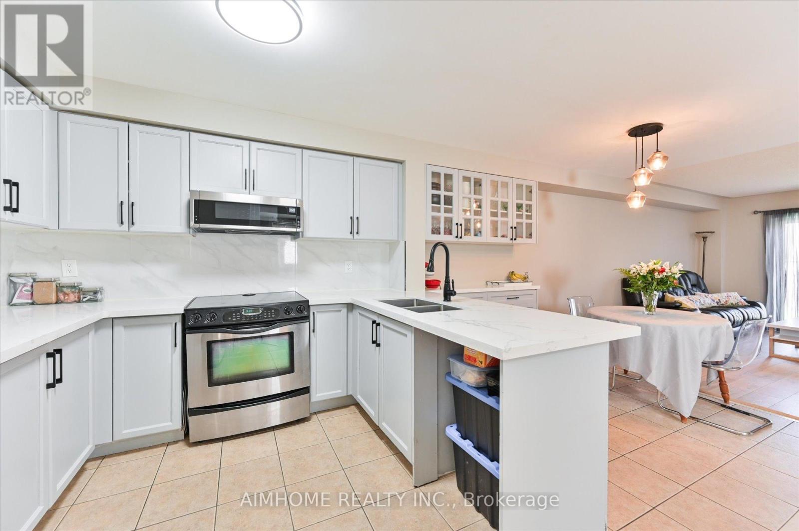 12 Boxhill Road, Markham, ON - Indoor Photo Showing Kitchen With Double Sink
