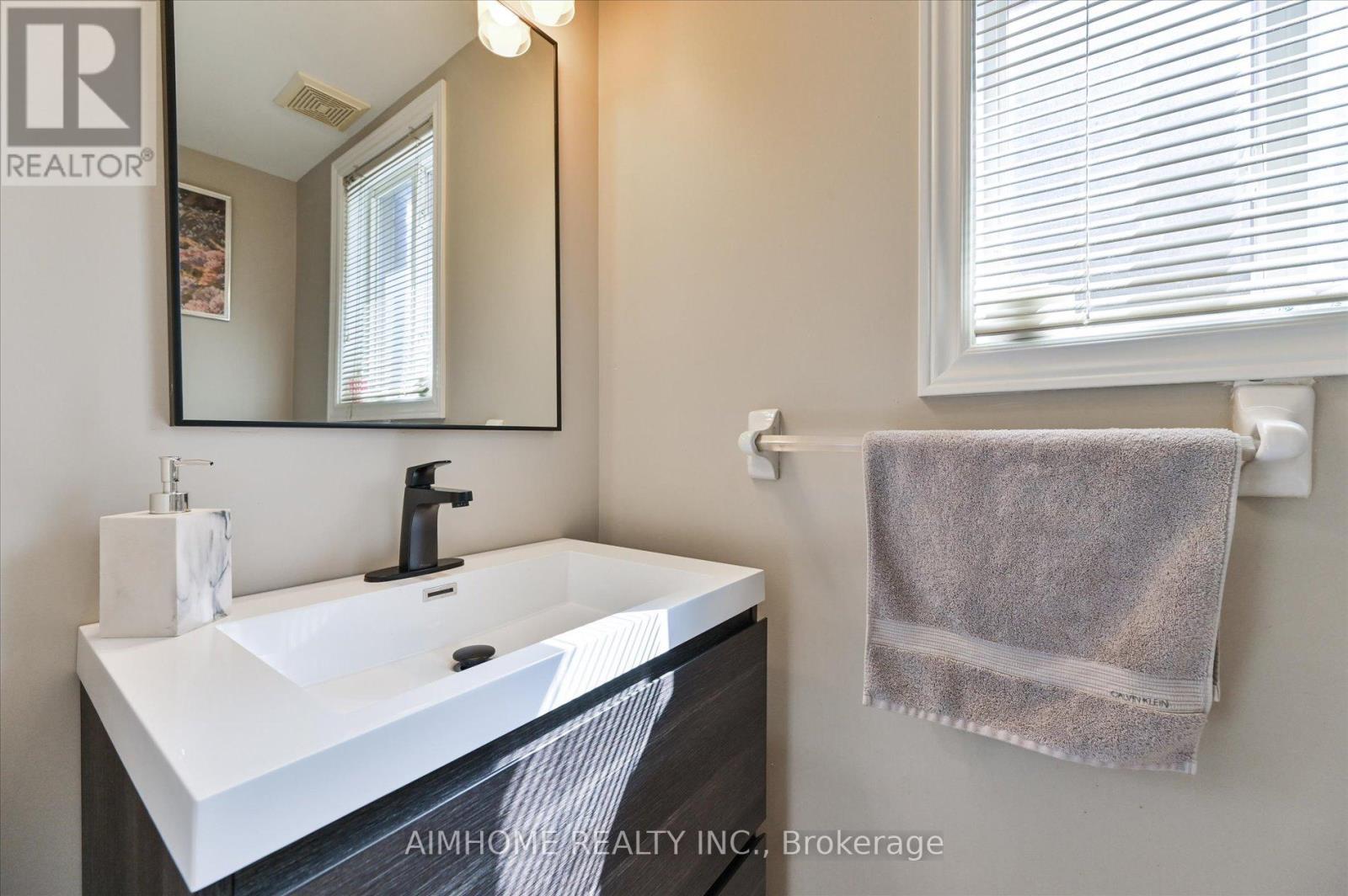 12 Boxhill Road, Markham, ON - Indoor Photo Showing Bathroom