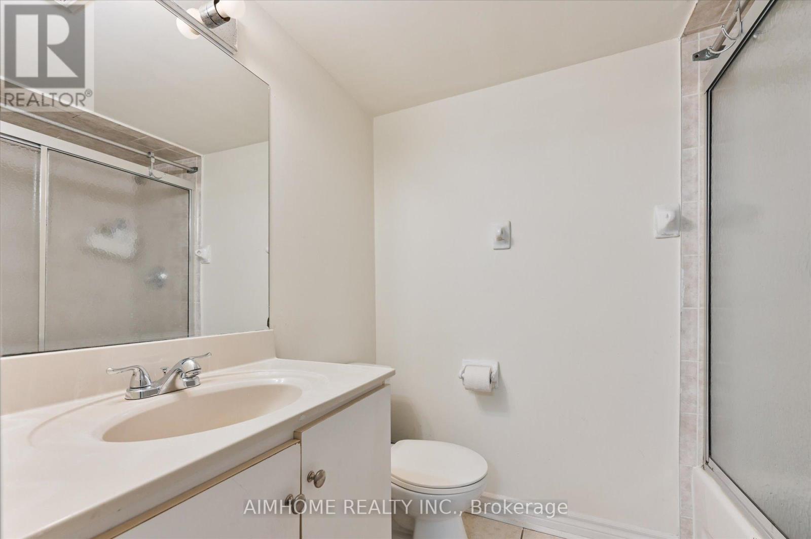 12 Boxhill Road, Markham, ON - Indoor Photo Showing Bathroom