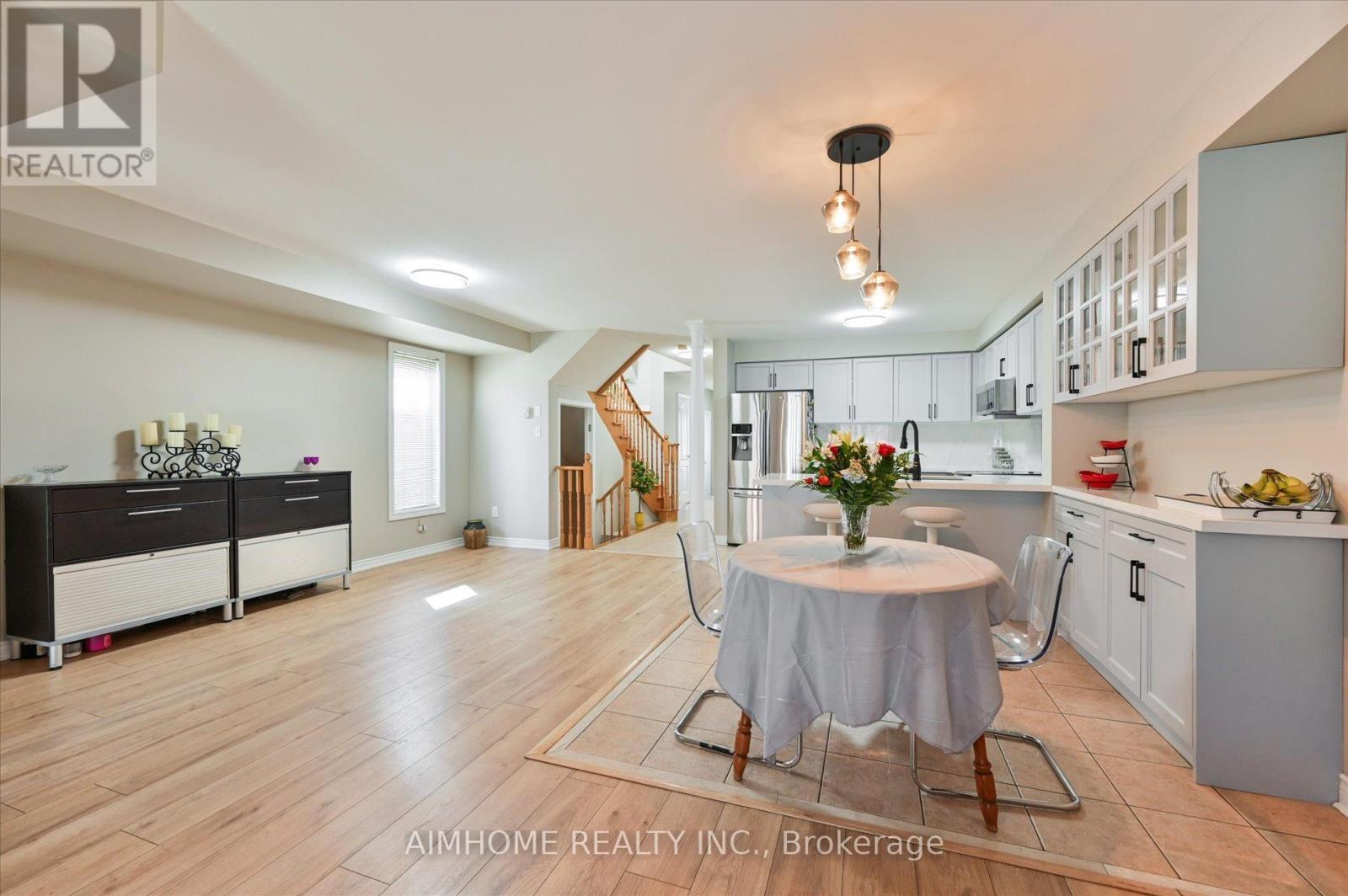 12 Boxhill Road, Markham, ON - Indoor