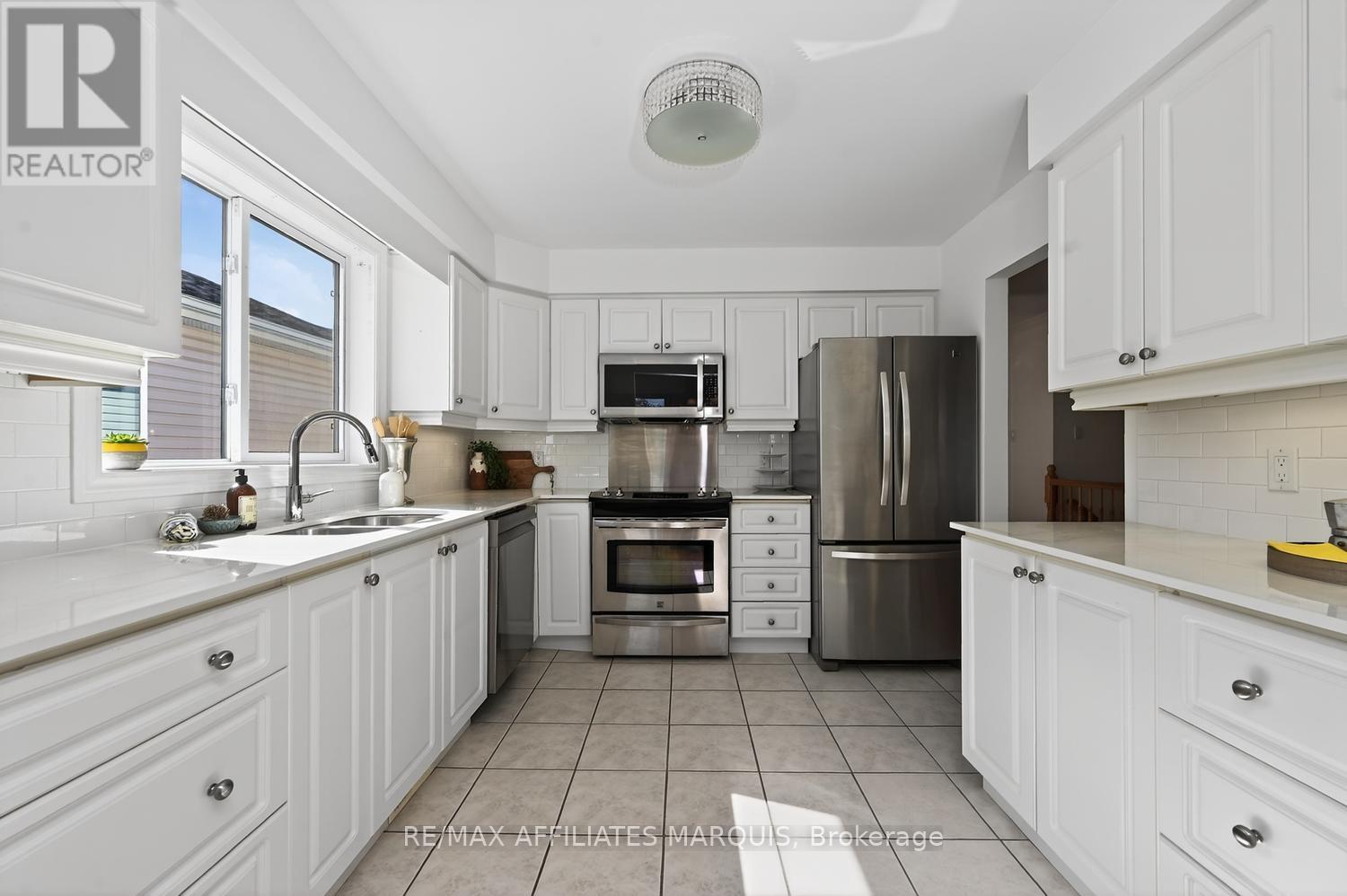 11 Decaria Boulevard, Perth, ON - Indoor Photo Showing Kitchen With Stainless Steel Kitchen With Double Sink