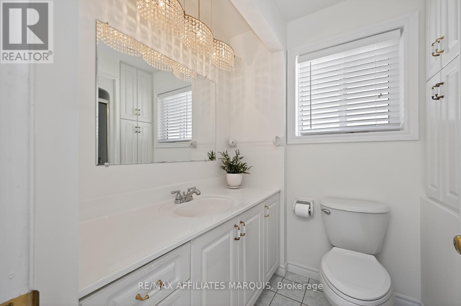 11 Decaria Boulevard, Perth, ON - Indoor Photo Showing Bathroom