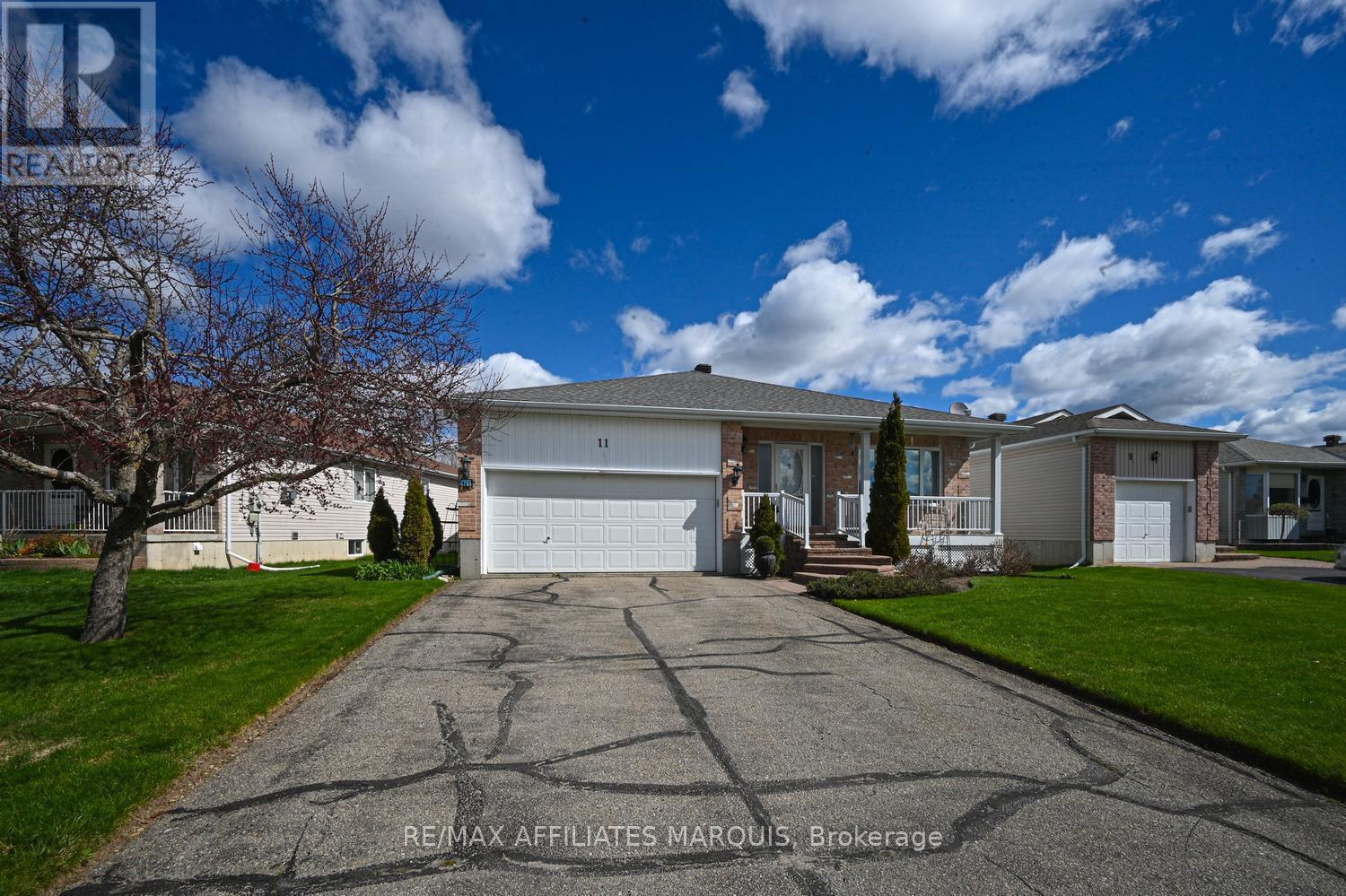 11 Decaria Boulevard, Perth, ON - Outdoor With Facade