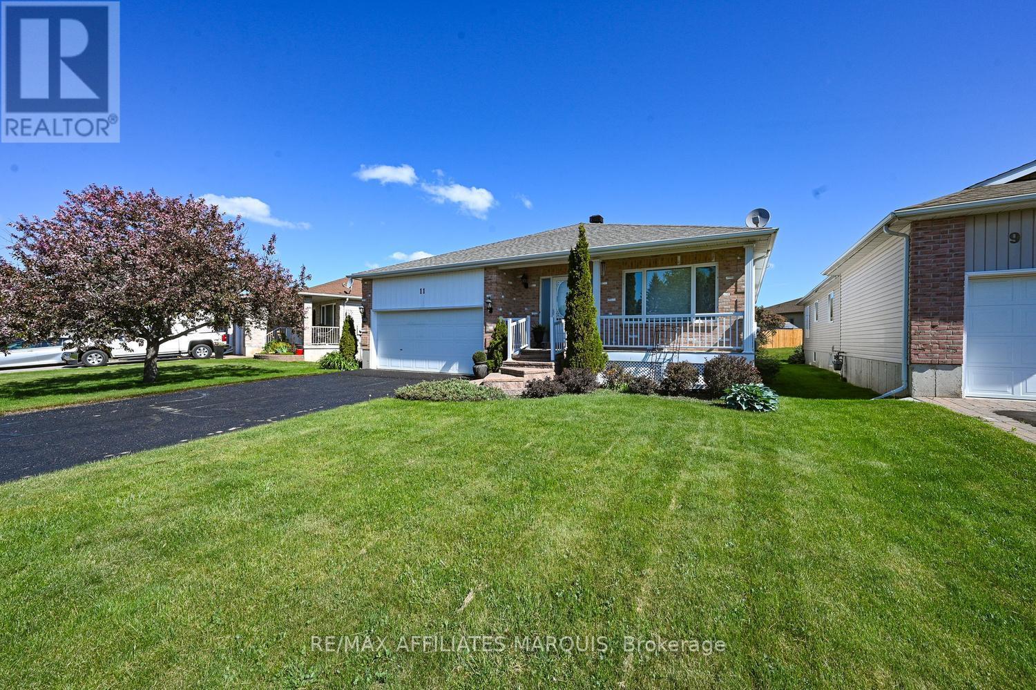 11 Decaria Boulevard, Perth, ON - Outdoor With Facade