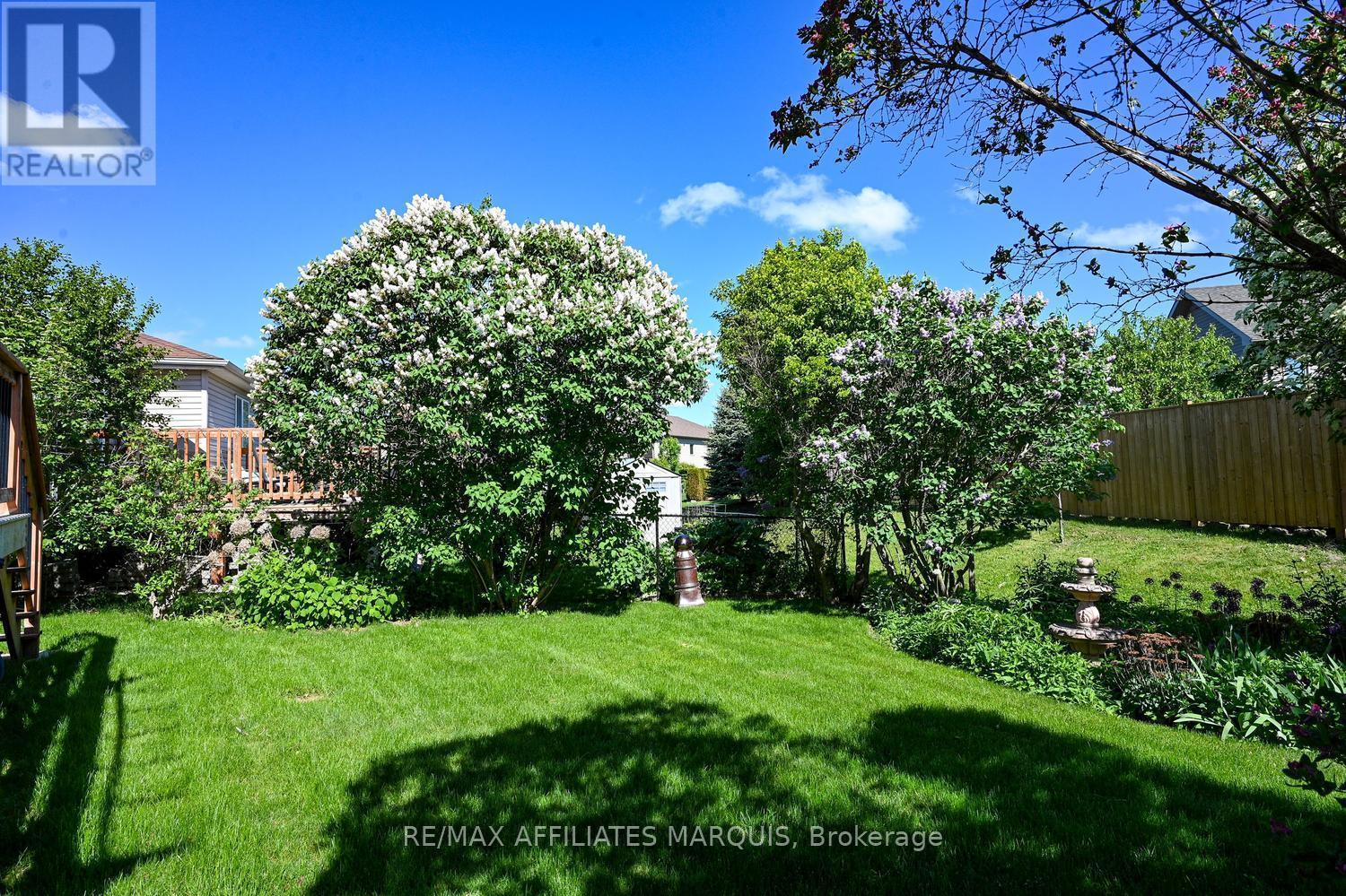 11 Decaria Boulevard, Perth, ON - Outdoor