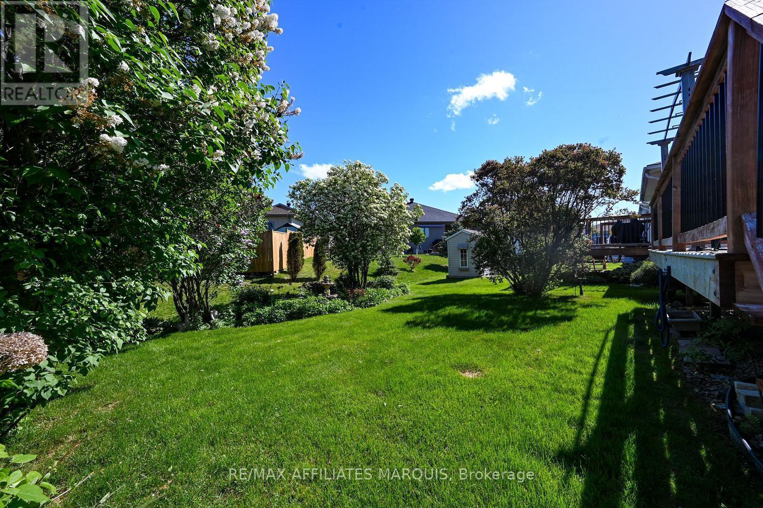 11 Decaria Boulevard, Perth, ON - Outdoor