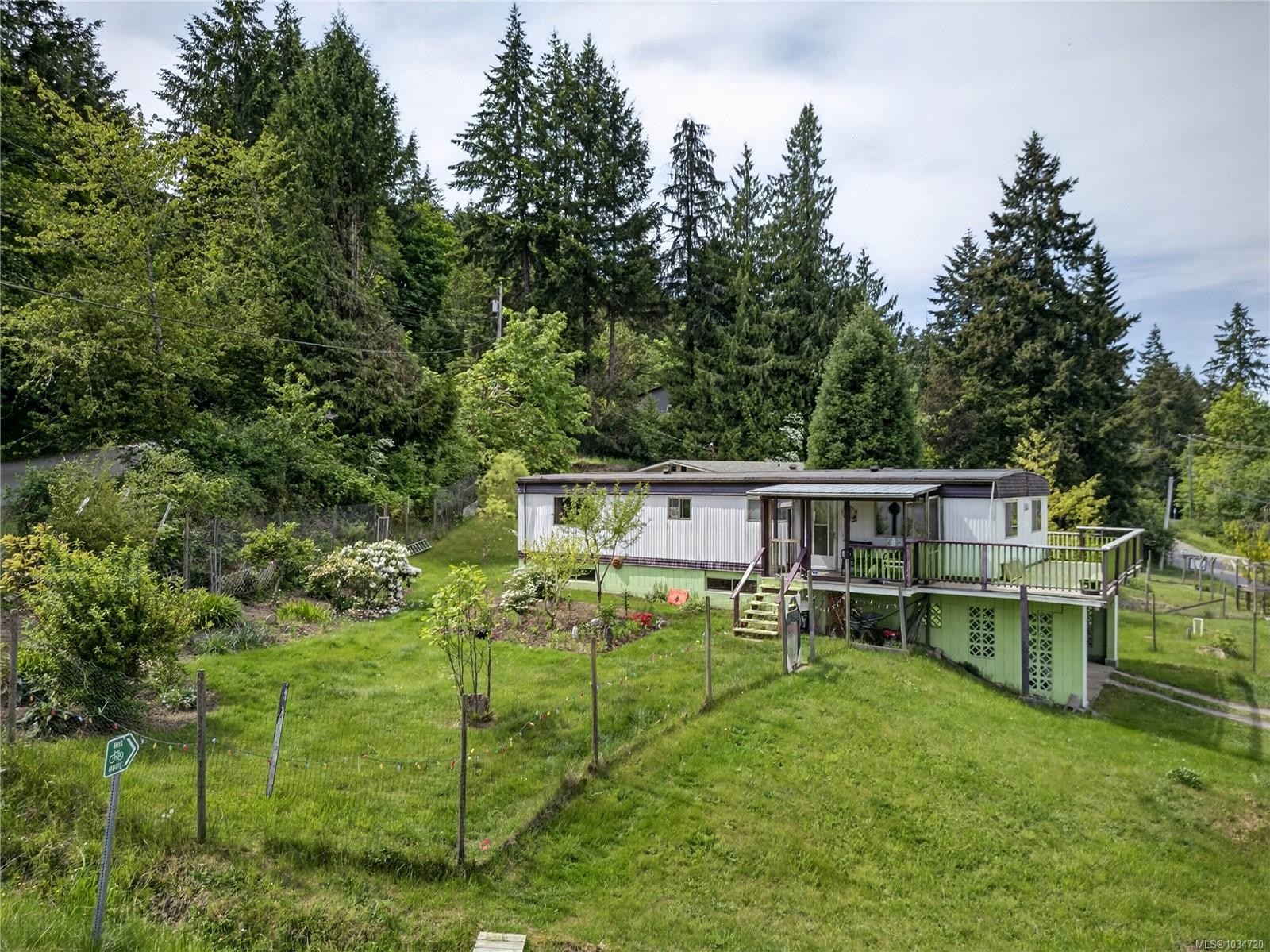 104 Mobrae Ave, Salt Spring, BC