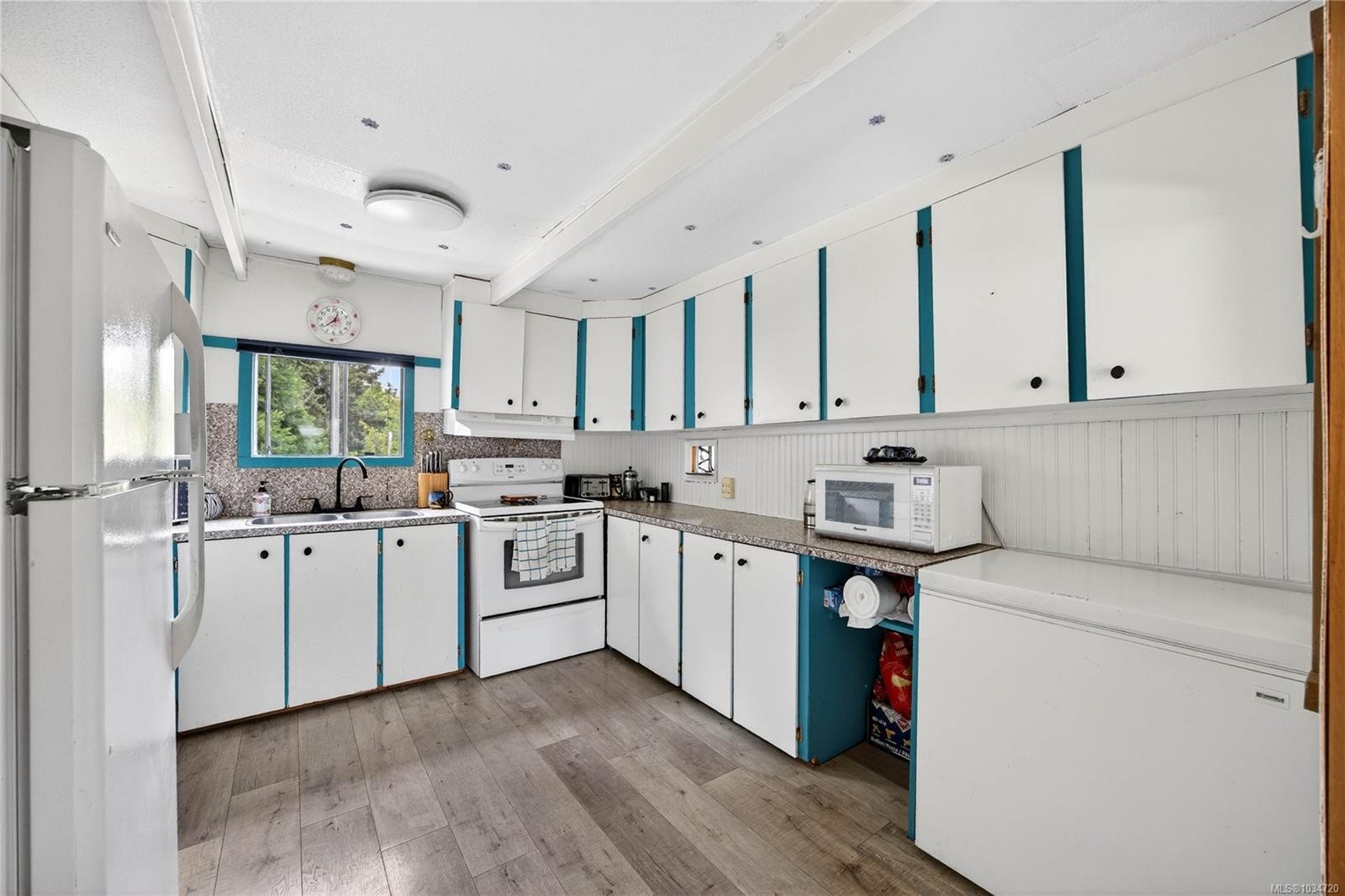 104 Mobrae Ave, Salt Spring, BC