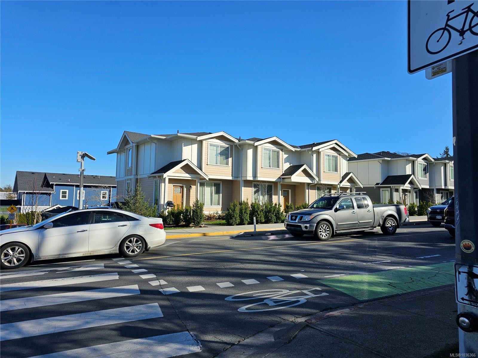 832 Lampson St, Esquimalt, BC