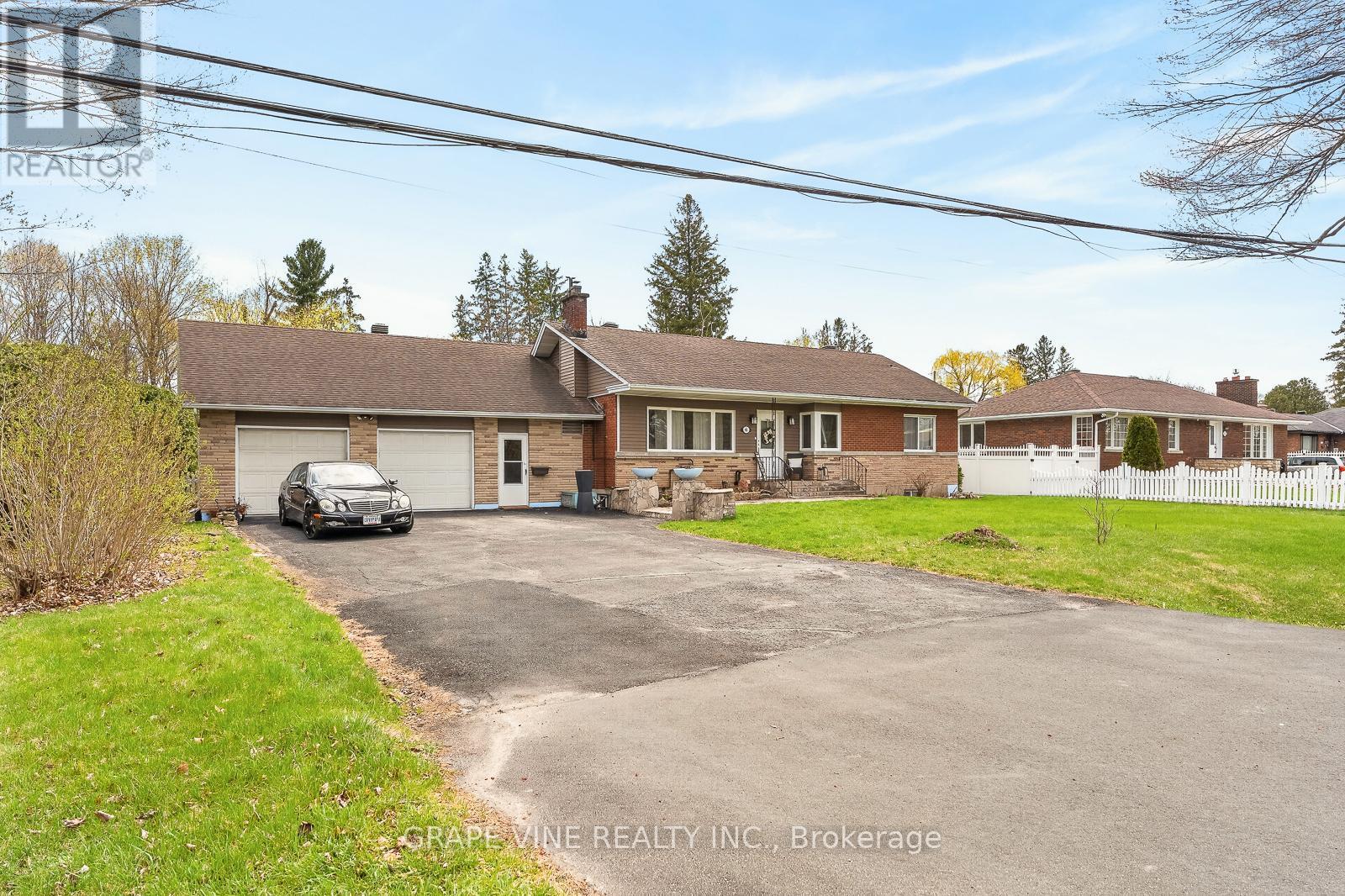 46 Macfarlane Road, Ottawa, ON - Outdoor