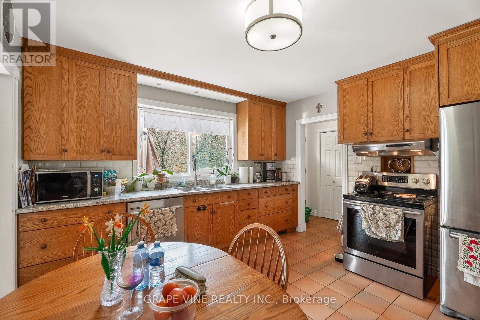 46 Macfarlane Road, Ottawa, ON - Indoor
