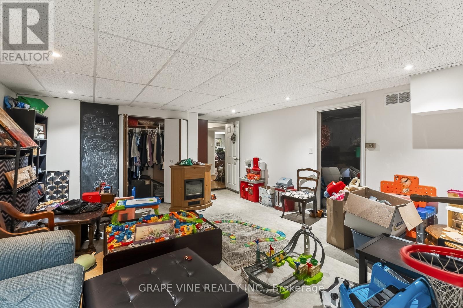 46 Macfarlane Road, Ottawa, ON - Indoor