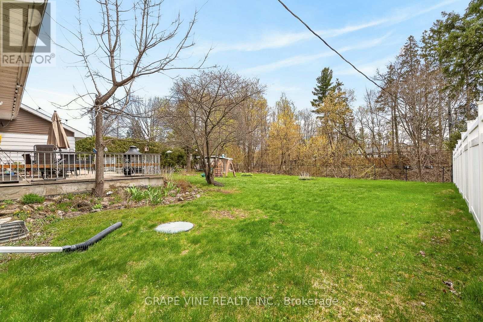 46 Macfarlane Road, Ottawa, ON - Outdoor