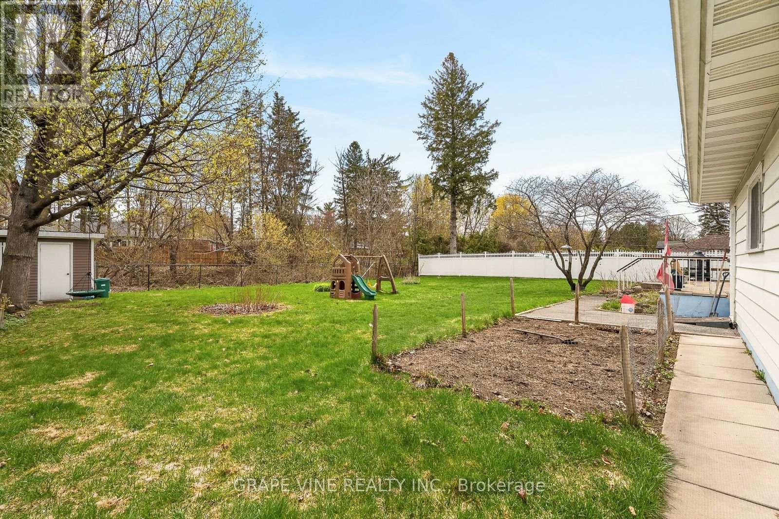 46 Macfarlane Road, Ottawa, ON - Outdoor