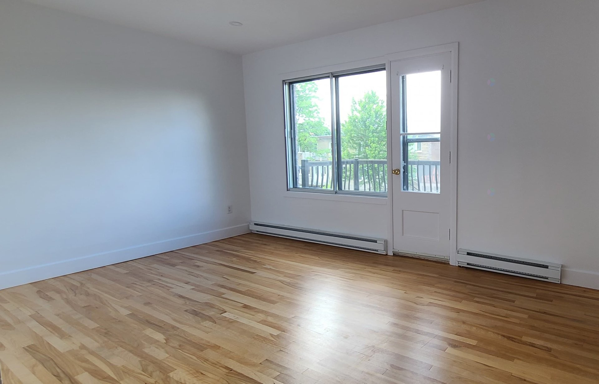 Salon - 11829 Rue Joseph-Casavant, Montréal (Ahuntsic-Cartierville), QC - Indoor Photo Showing Other Room