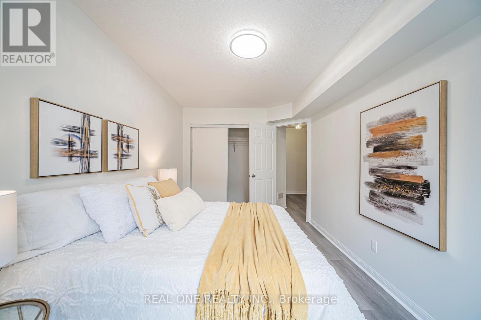 17 - 12 St Moritz Way, Markham, ON - Indoor Photo Showing Bedroom