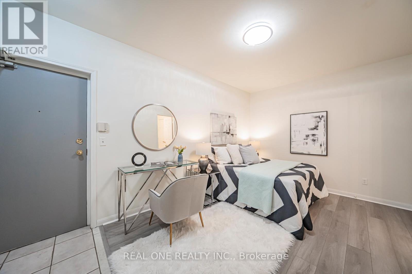 17 - 12 St Moritz Way, Markham, ON - Indoor Photo Showing Bedroom