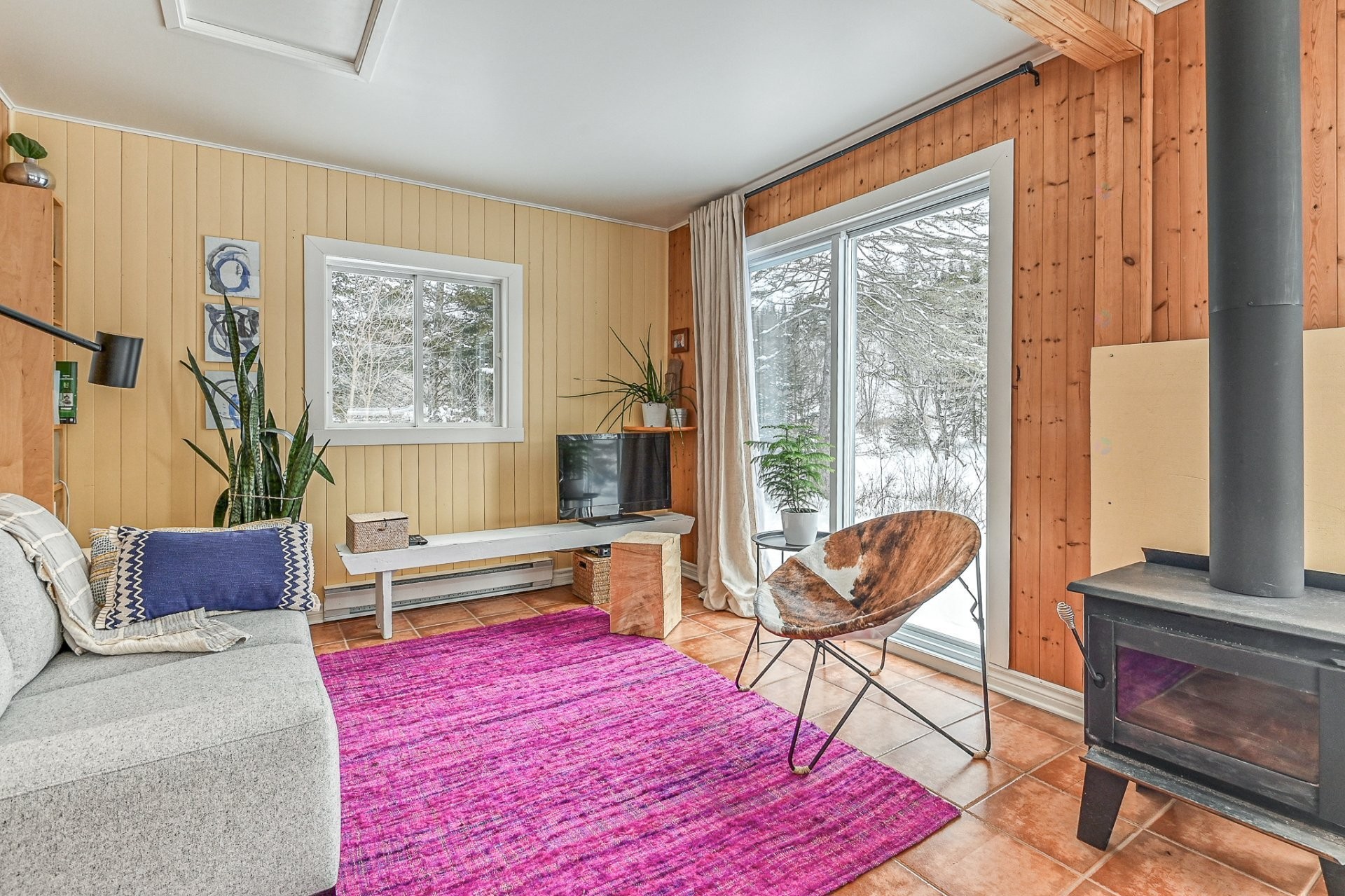 Dining Room - 135 Ch. Bisson N., Amherst, QC - Indoor With Fireplace