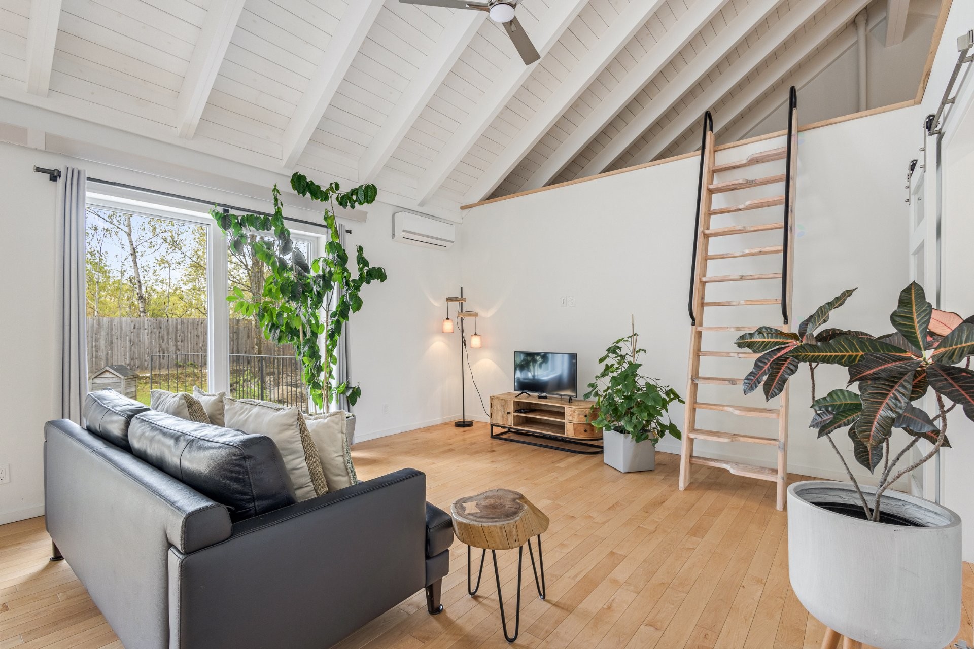 Living Room - 2648 Rue De Champlain, Dunham, QC - Indoor
