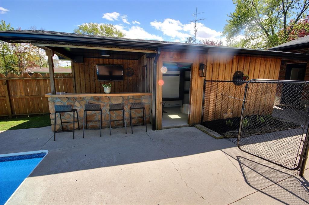 6736 Camlachie Road, Plympton-Wyoming, ON