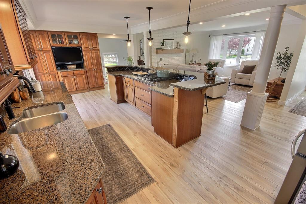 6736 Camlachie Road, Plympton-Wyoming, ON