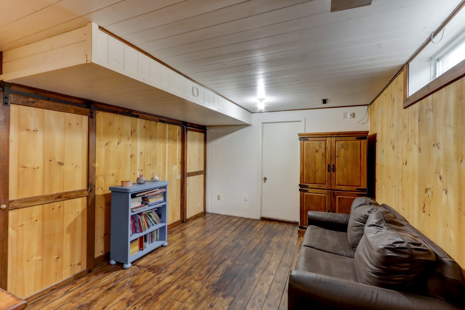 Salle familiale - 1010 Rue Richer, Saint-Jérôme, QC - Indoor