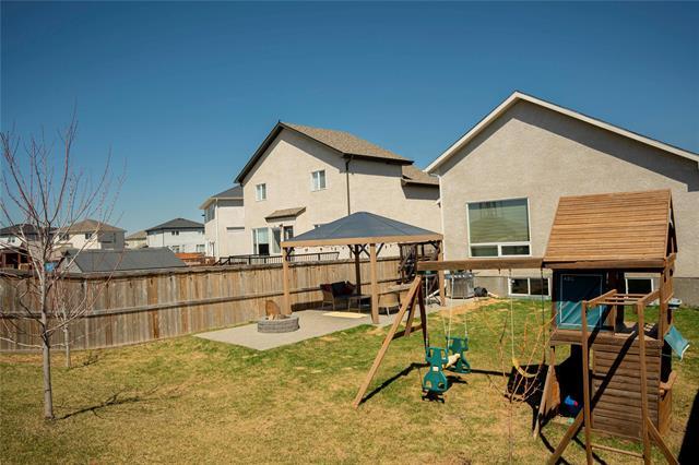 77 Kestrel Way, Winnipeg, MB
