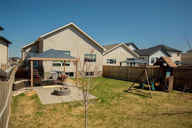 77 Kestrel Way, Winnipeg, MB