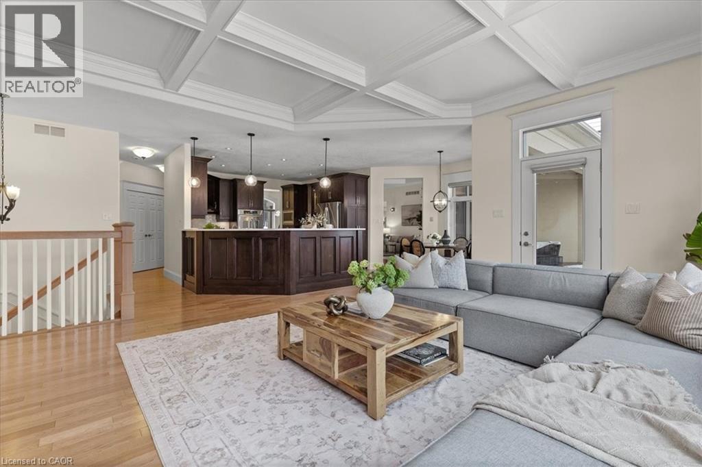 86 Canters Close, Kitchener, ON - Indoor Photo Showing Living Room