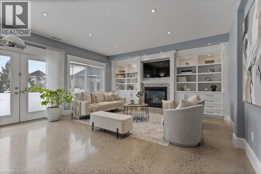 86 Canters Close, Kitchener, ON - Indoor Photo Showing Living Room With Fireplace