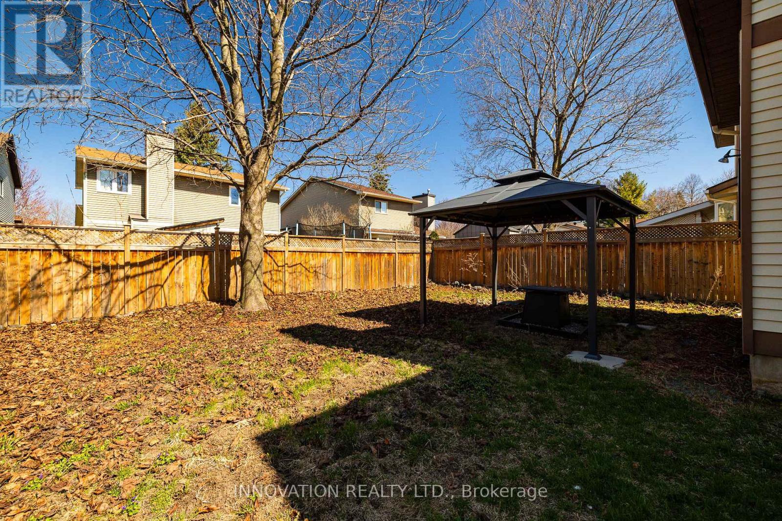 42 Liston Crescent, Ottawa, ON - Outdoor