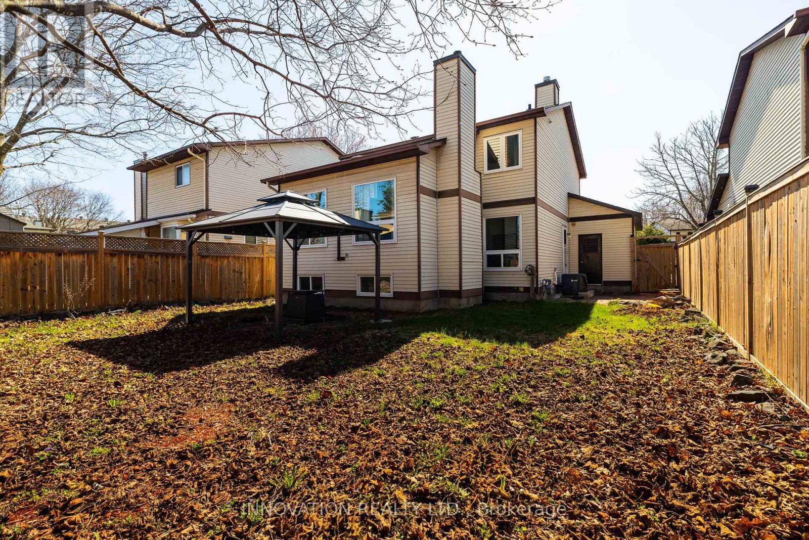 42 Liston Crescent, Ottawa, ON - Outdoor