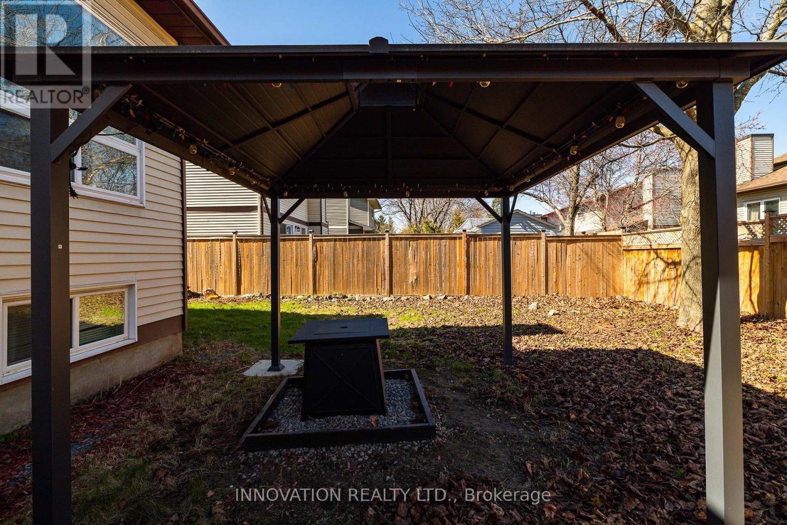 42 Liston Crescent, Ottawa, ON - Outdoor