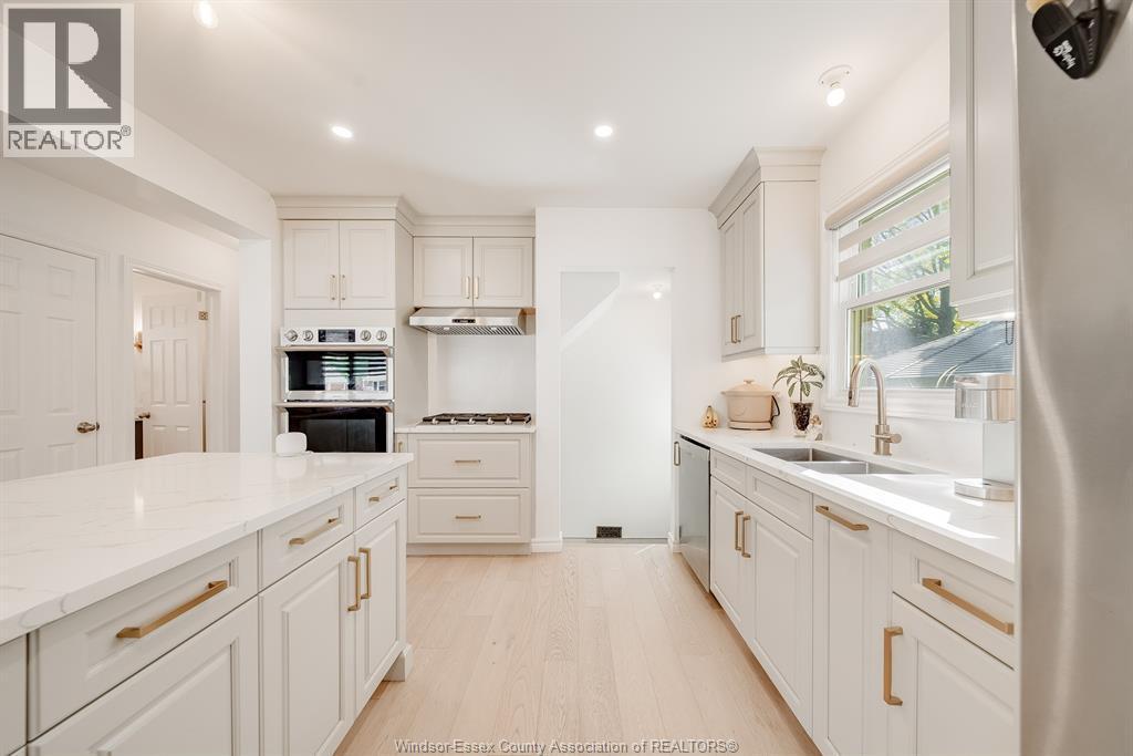3094 Bruce, Windsor, ON - Indoor Photo Showing Kitchen With Double Sink