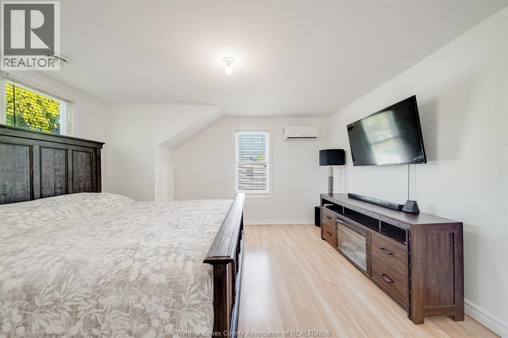 3094 Bruce, Windsor, ON - Indoor Photo Showing Bedroom
