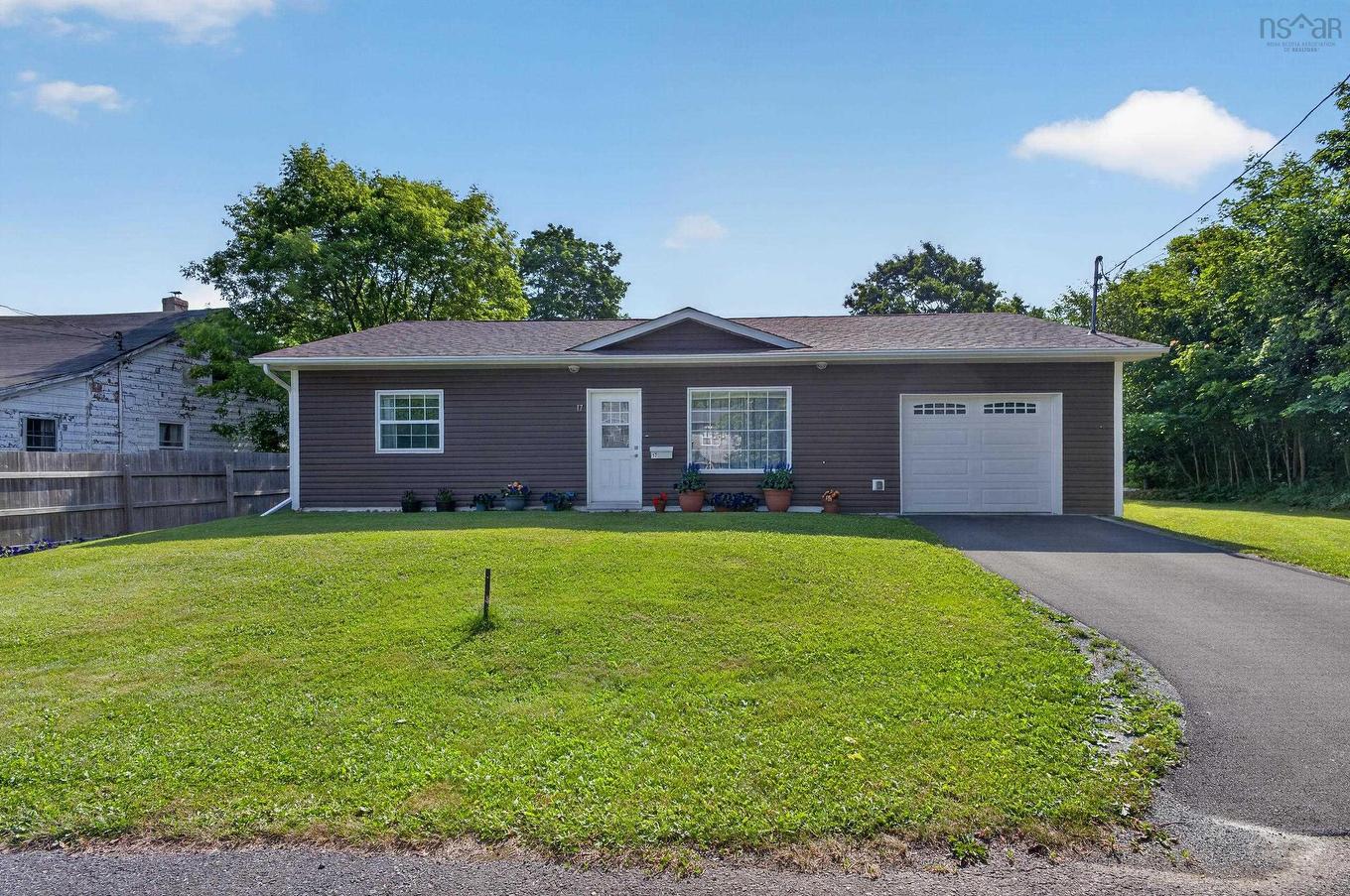 17 Moore Street, Truro, NS