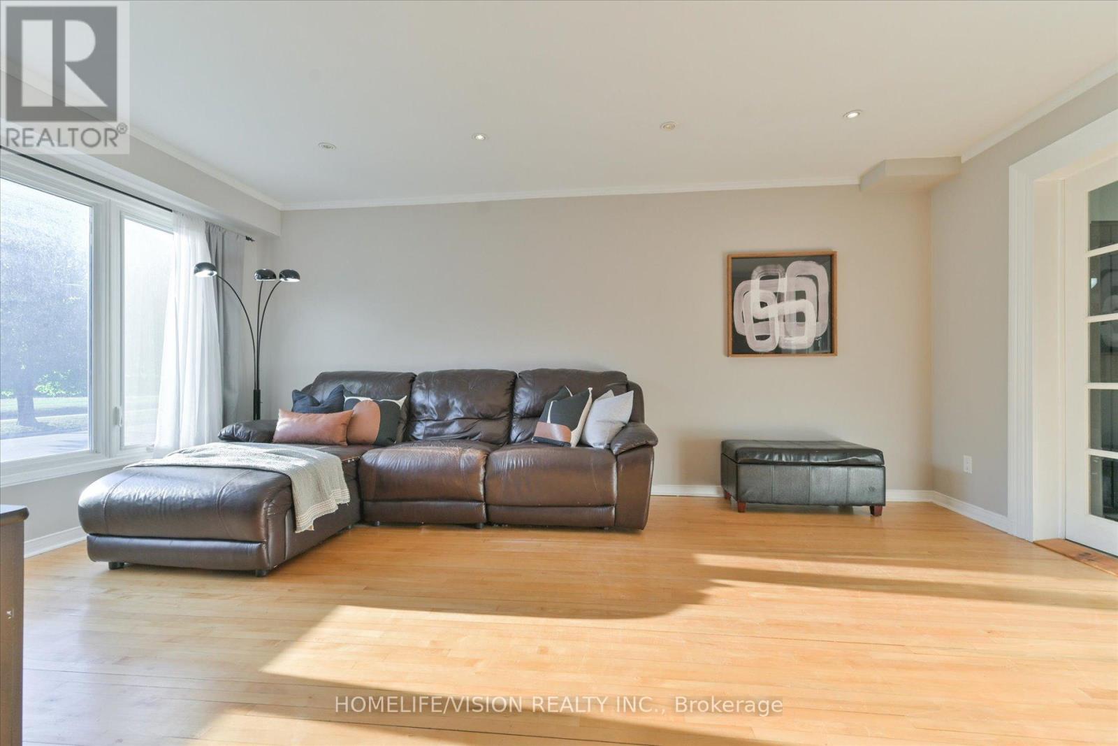 255 Cedar Avenue, Richmond Hill, ON - Indoor Photo Showing Dining Room