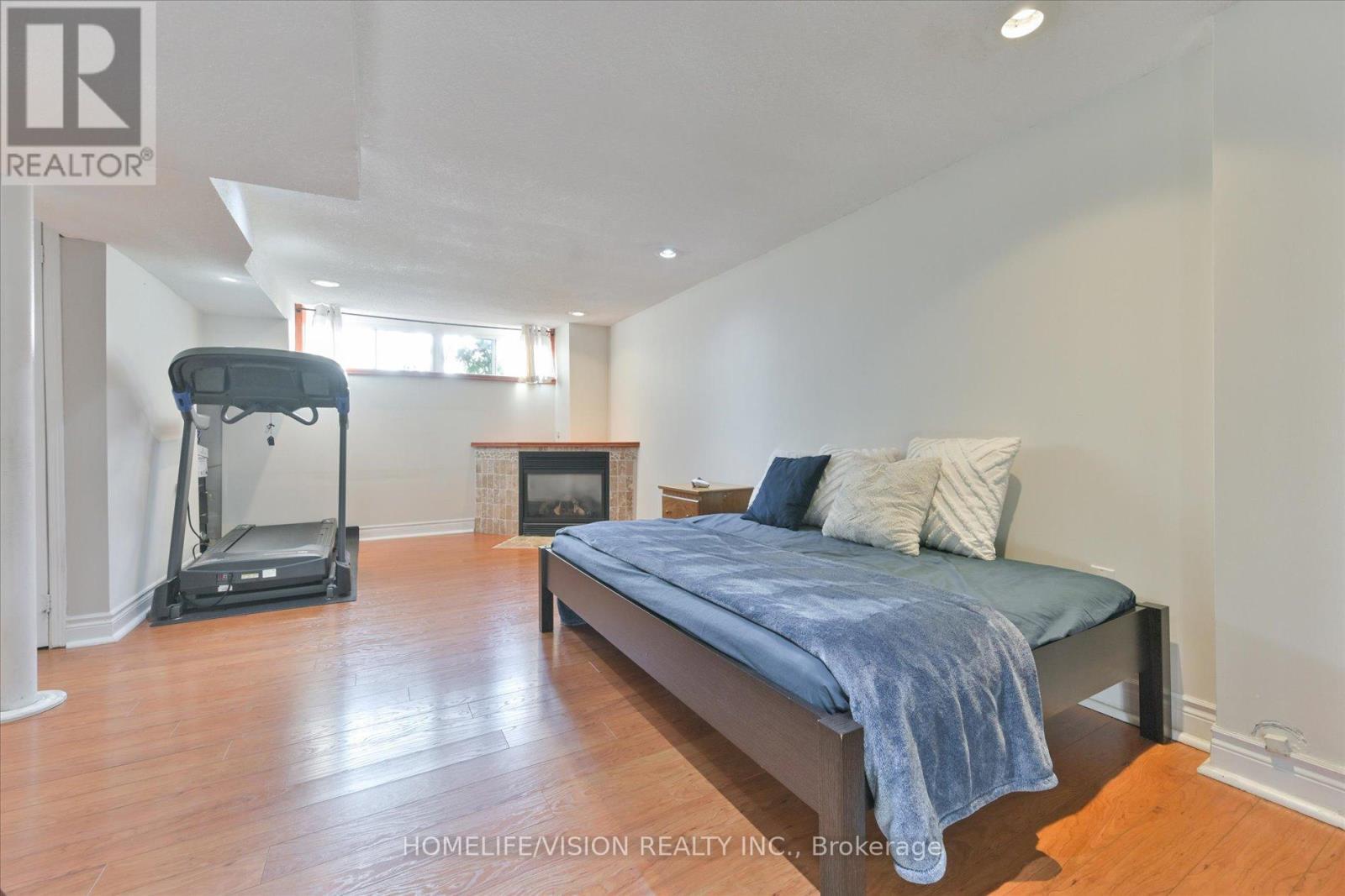 255 Cedar Avenue, Richmond Hill, ON - Indoor