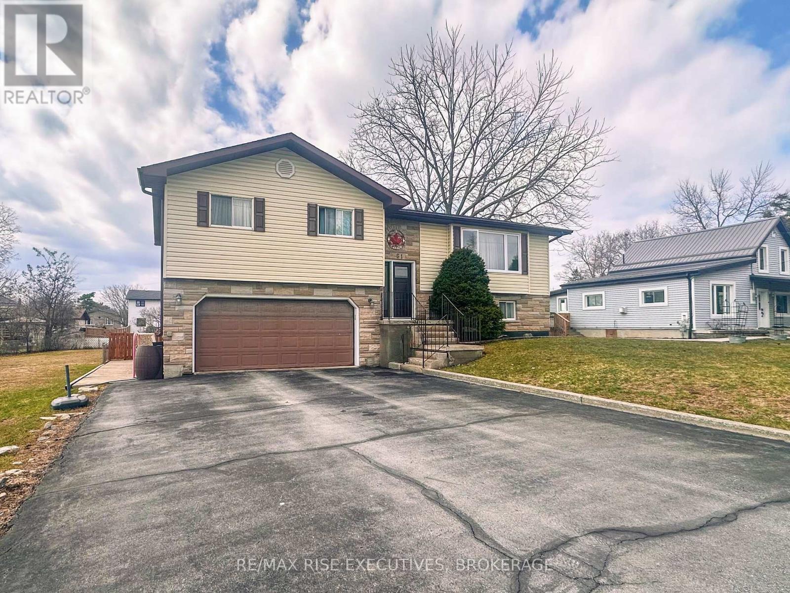 61 Brant Street, Deseronto (Deseronto (Town)), ON - Outdoor With Facade