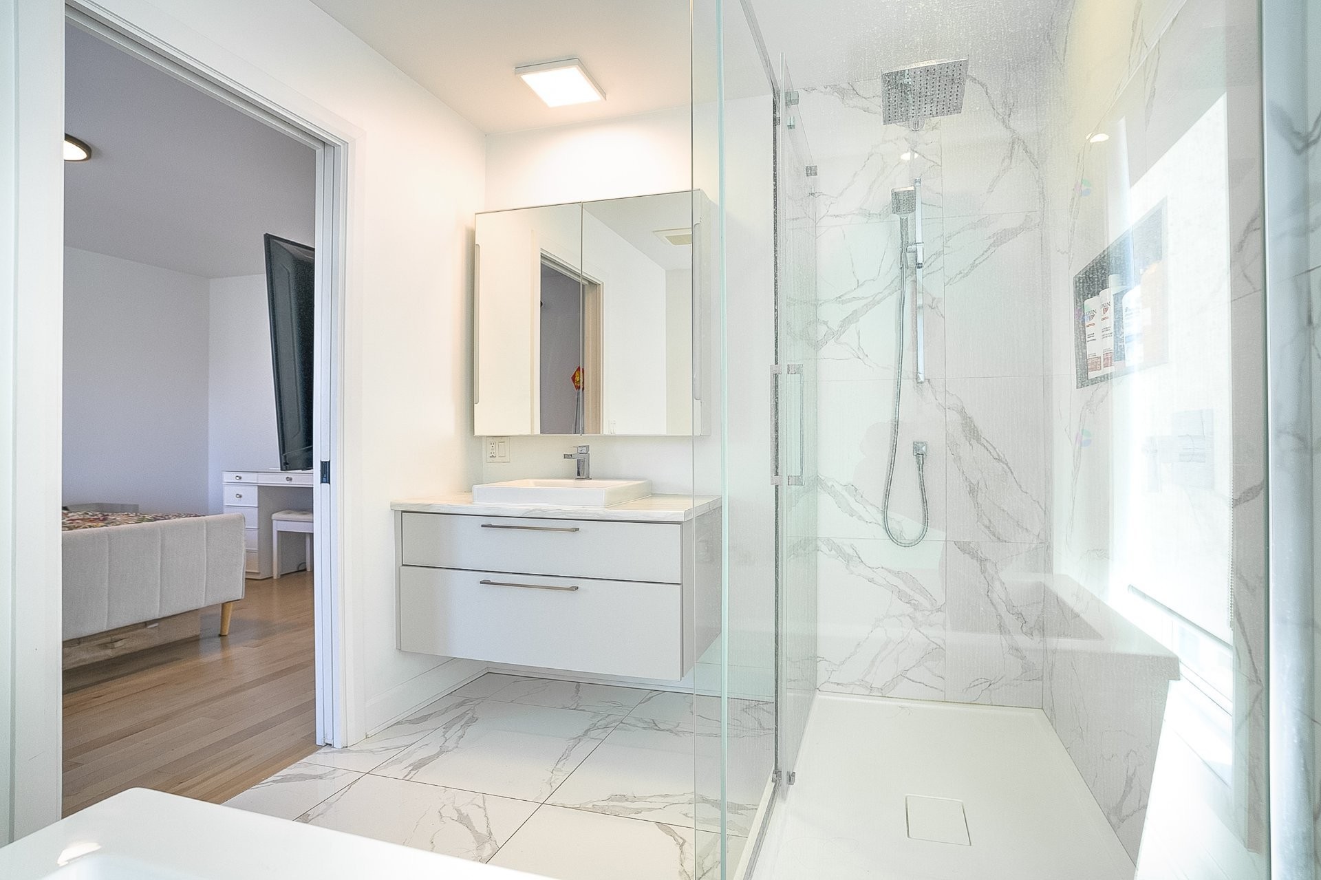 Salle de bains attenante à la CCP - 24Z Av. Des Chênes, Candiac, QC - Indoor Photo Showing Bathroom