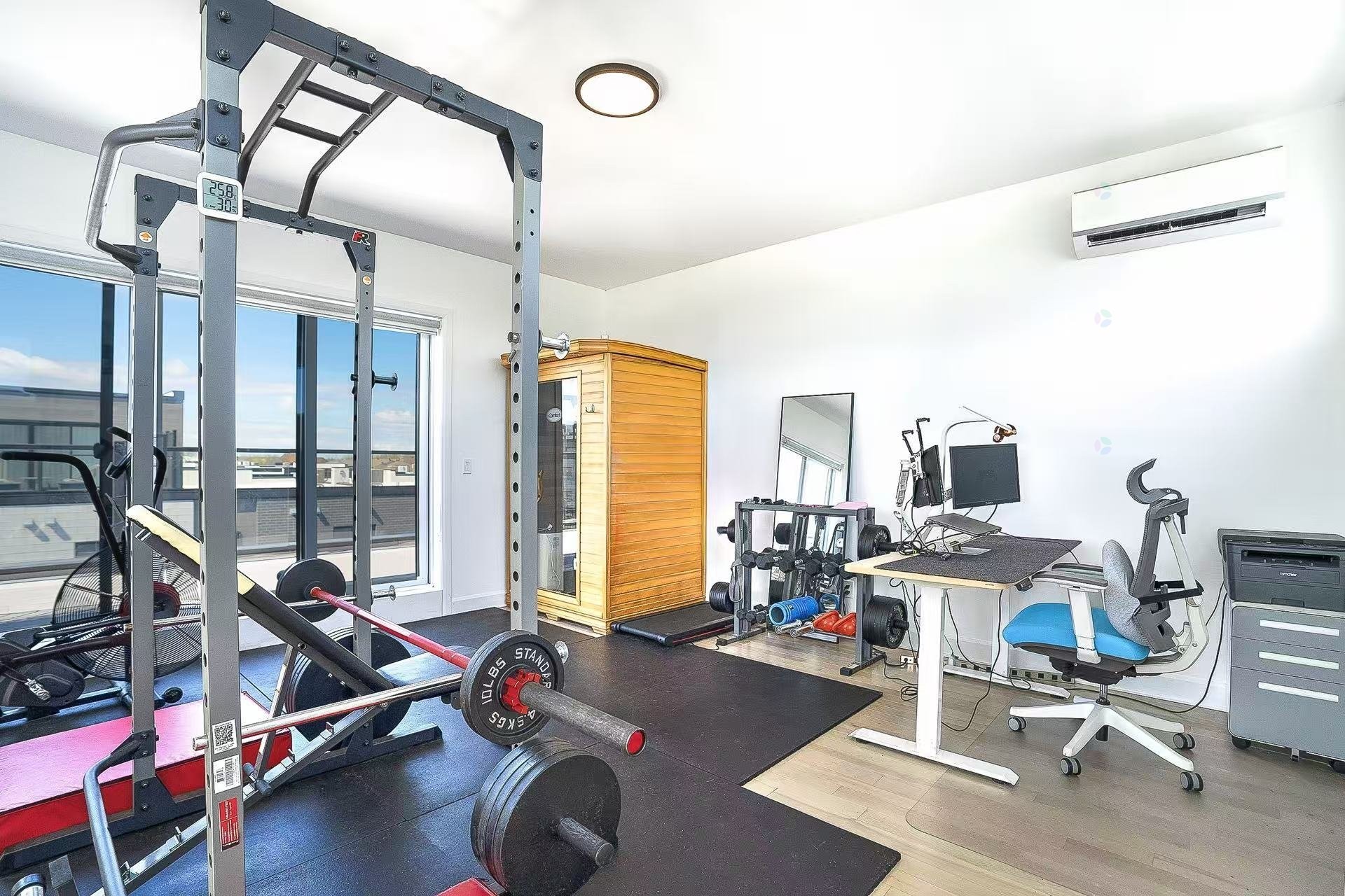 Mezzanine - 24Z Av. Des Chênes, Candiac, QC - Indoor Photo Showing Gym Room