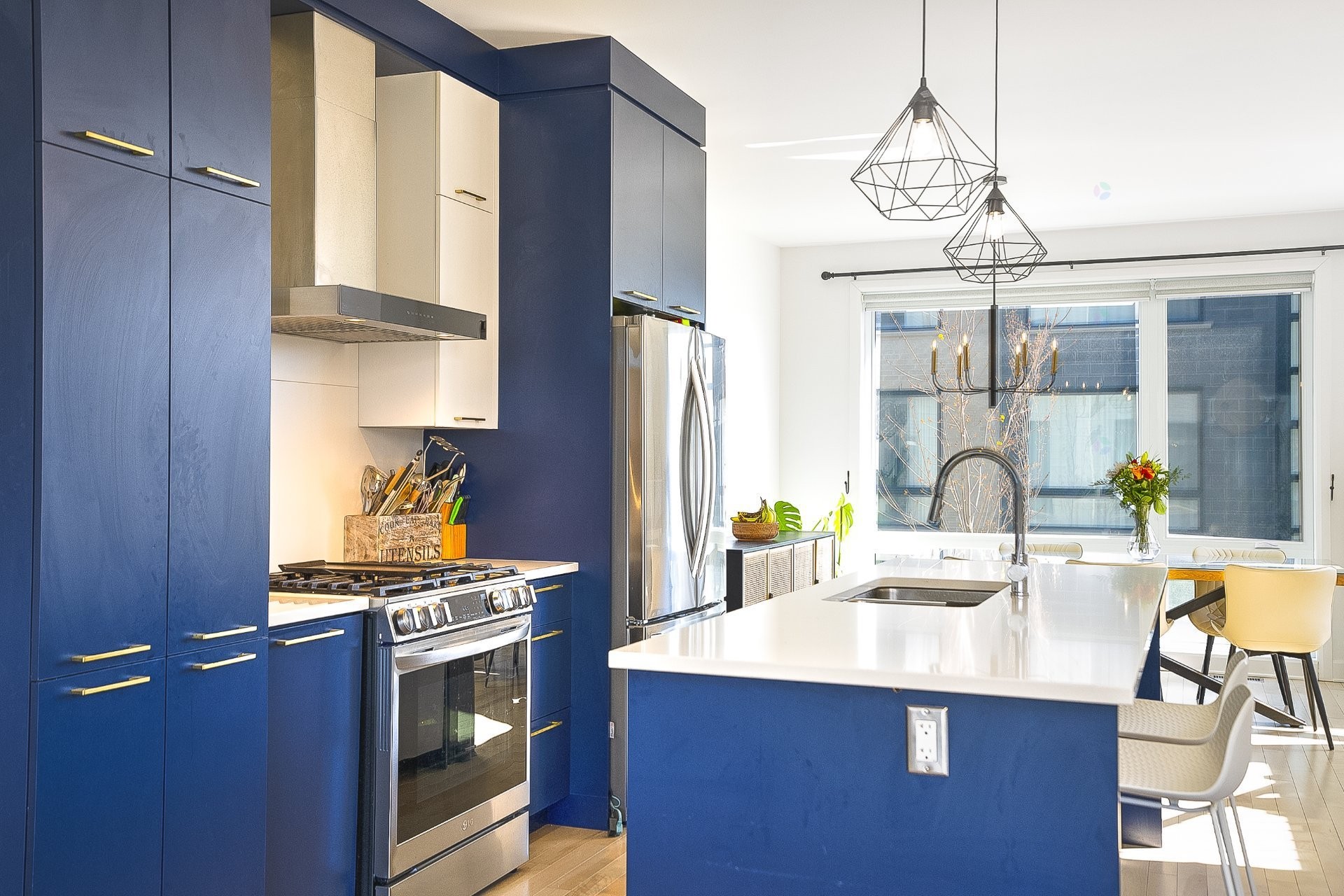 Cuisine - 24Z Av. Des Chênes, Candiac, QC - Indoor Photo Showing Kitchen With Upgraded Kitchen