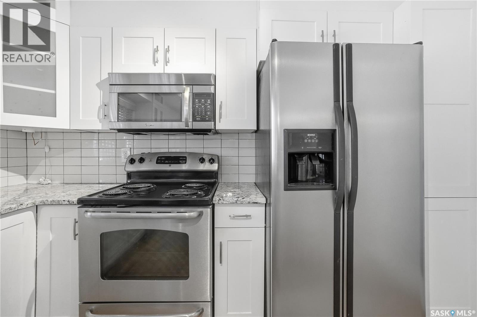 3708 Albert Street, Regina, SK - Indoor Photo Showing Kitchen
