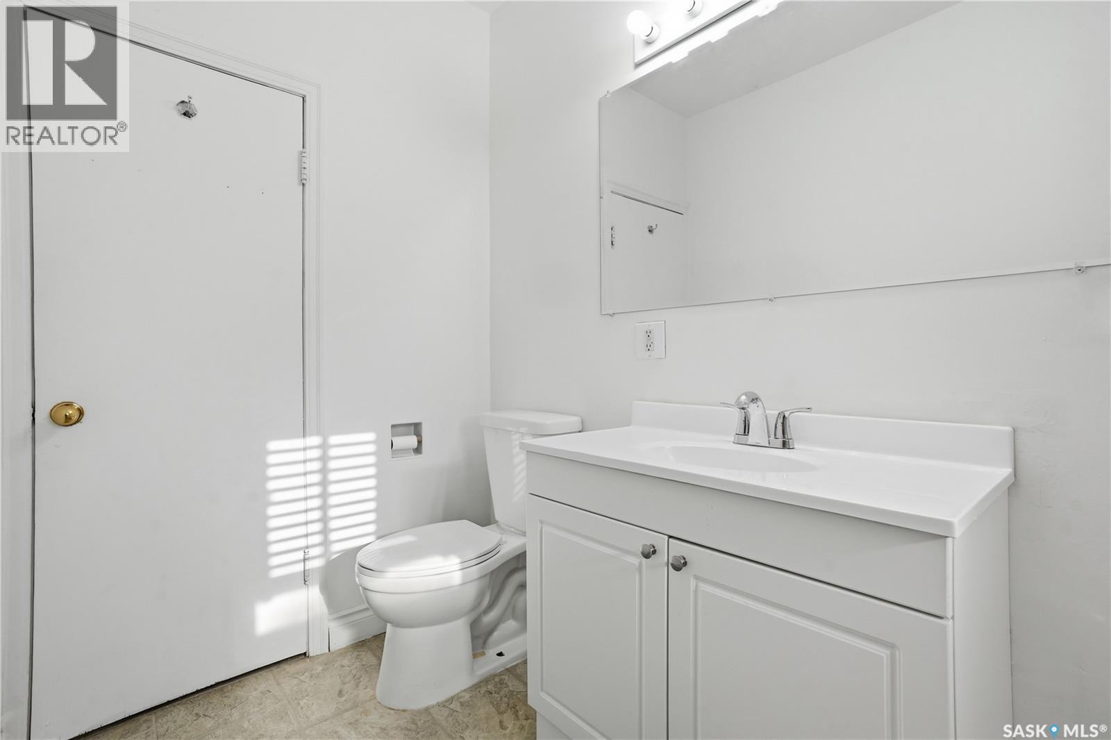 3708 Albert Street, Regina, SK - Indoor Photo Showing Bathroom