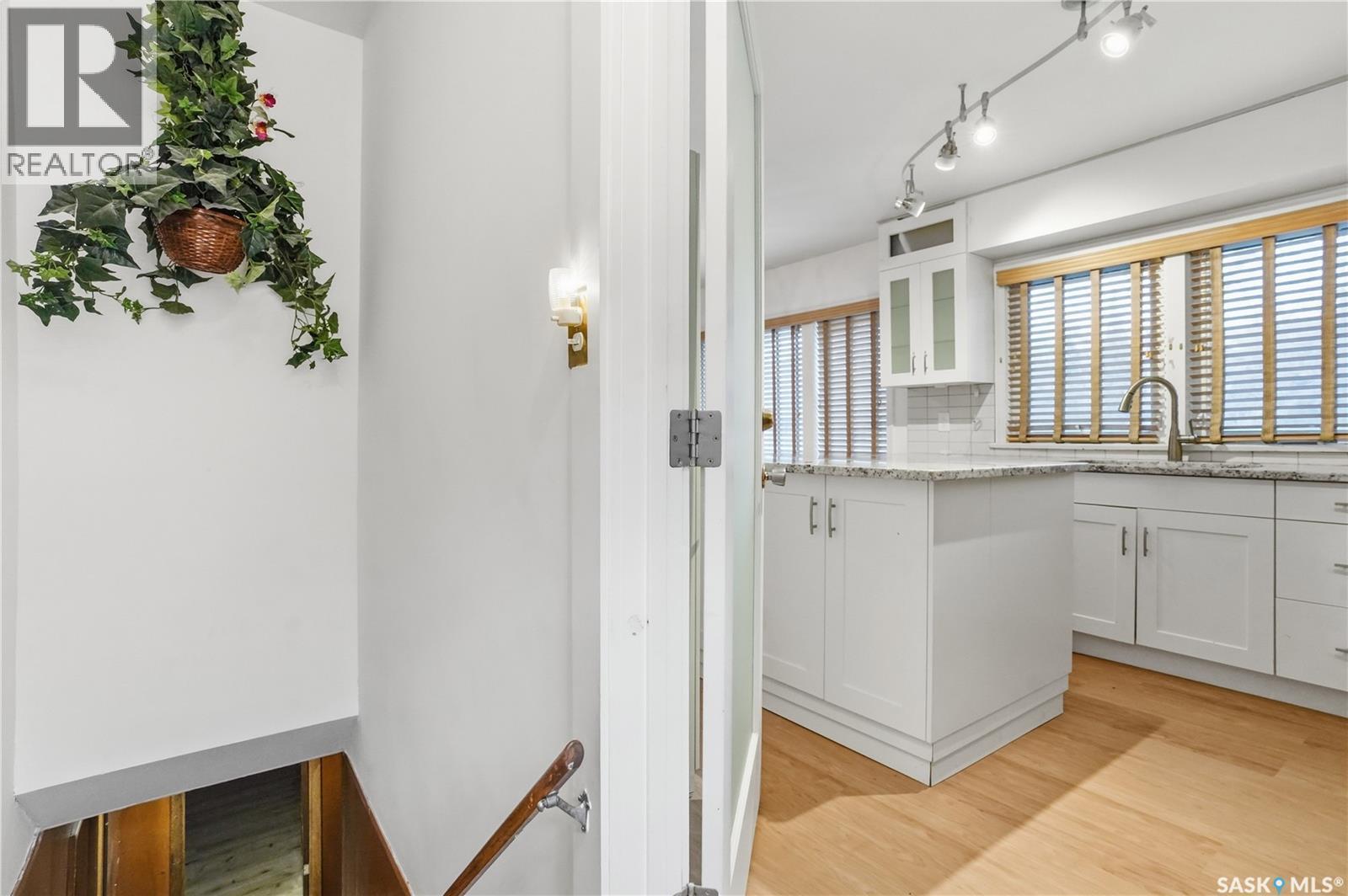 3708 Albert Street, Regina, SK - Indoor