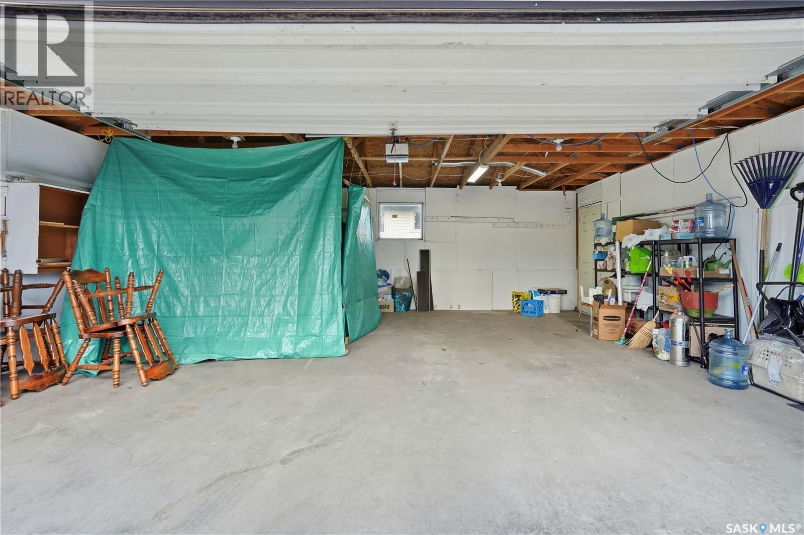 3708 Albert Street, Regina, SK - Indoor Photo Showing Garage